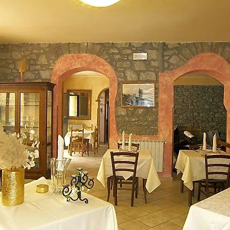 Elisa Отель Comano (Tuscany)